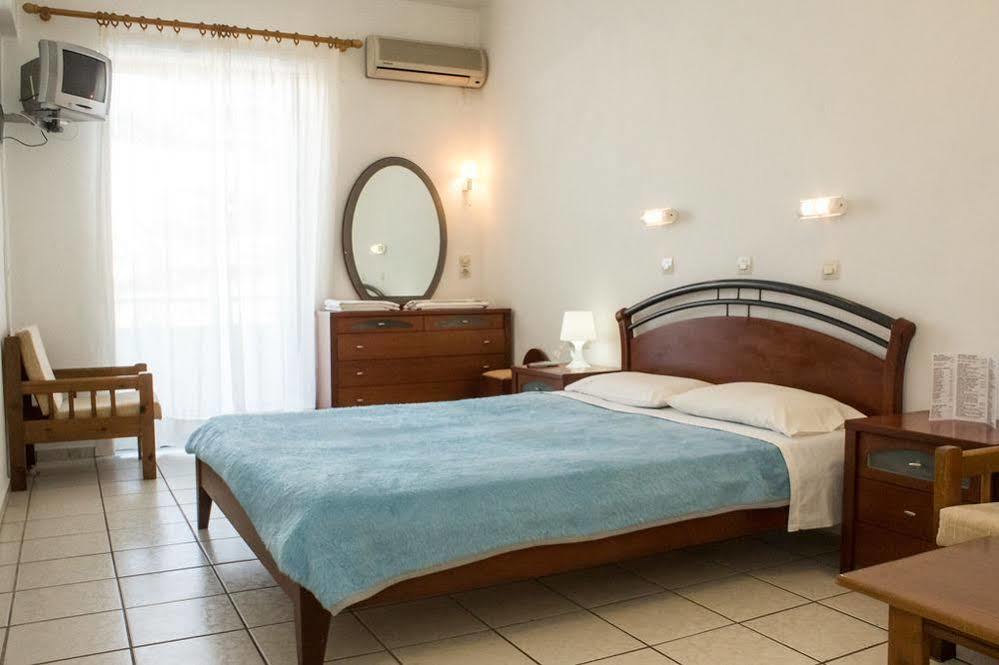 Cretan Sun Aparthotel Adelianos Kampos Exterior photo